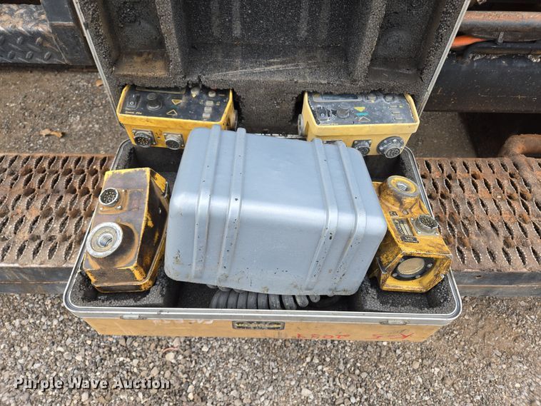 image for item EL5711 2009 Caterpillar AP-1055D paver