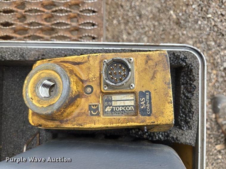 image for item EL5711 2009 Caterpillar AP-1055D paver