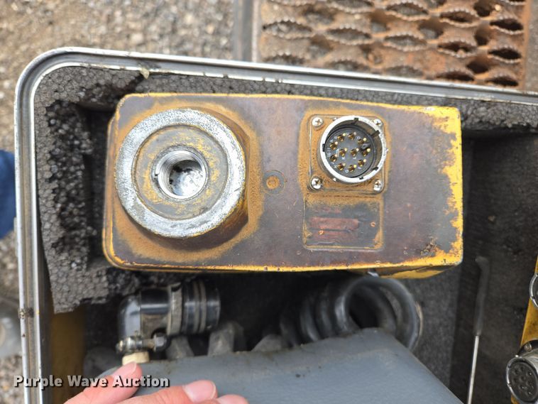 image for item EL5711 2009 Caterpillar AP-1055D paver