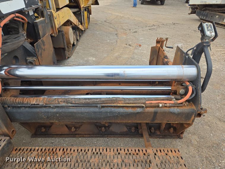 image for item EL5711 2009 Caterpillar AP-1055D paver