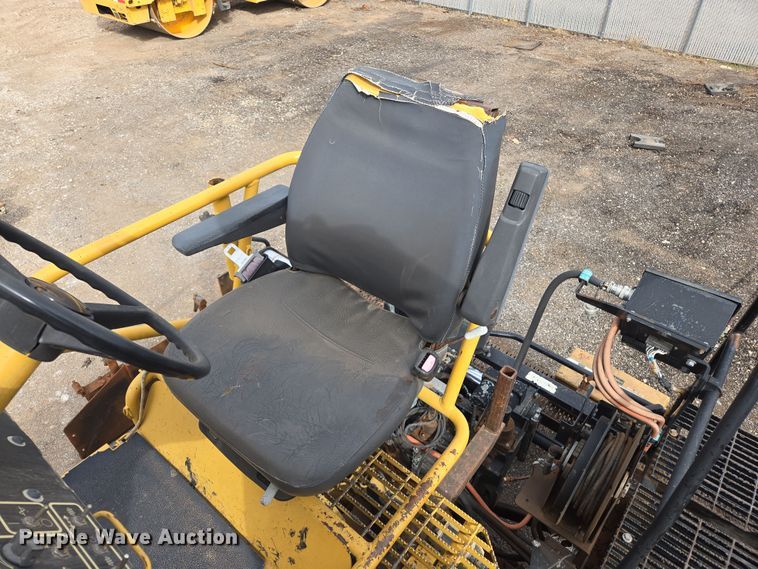 image for item EL5711 2009 Caterpillar AP-1055D paver