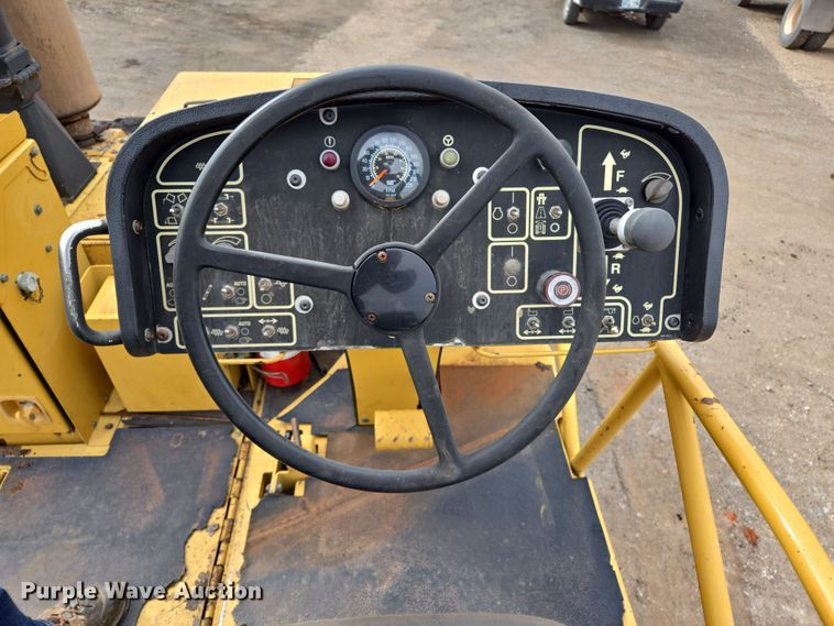 image for item EL5711 2009 Caterpillar AP-1055D paver