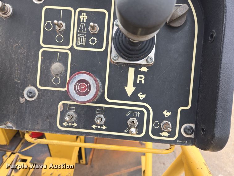 image for item EL5711 2009 Caterpillar AP-1055D paver