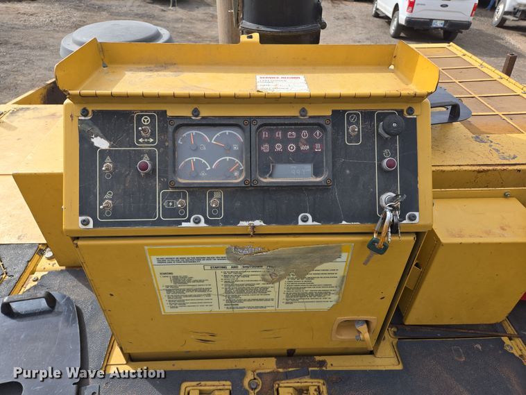image for item EL5711 2009 Caterpillar AP-1055D paver