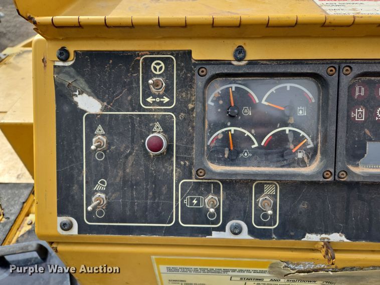 image for item EL5711 2009 Caterpillar AP-1055D paver