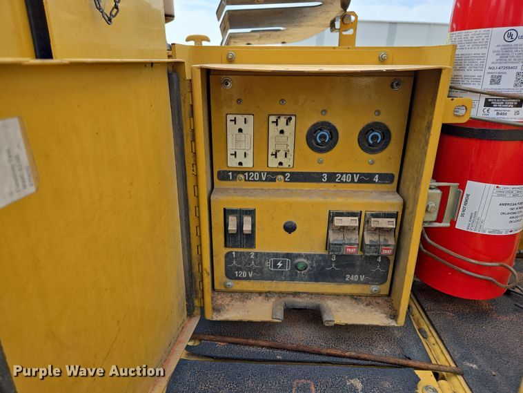 image for item EL5711 2009 Caterpillar AP-1055D paver