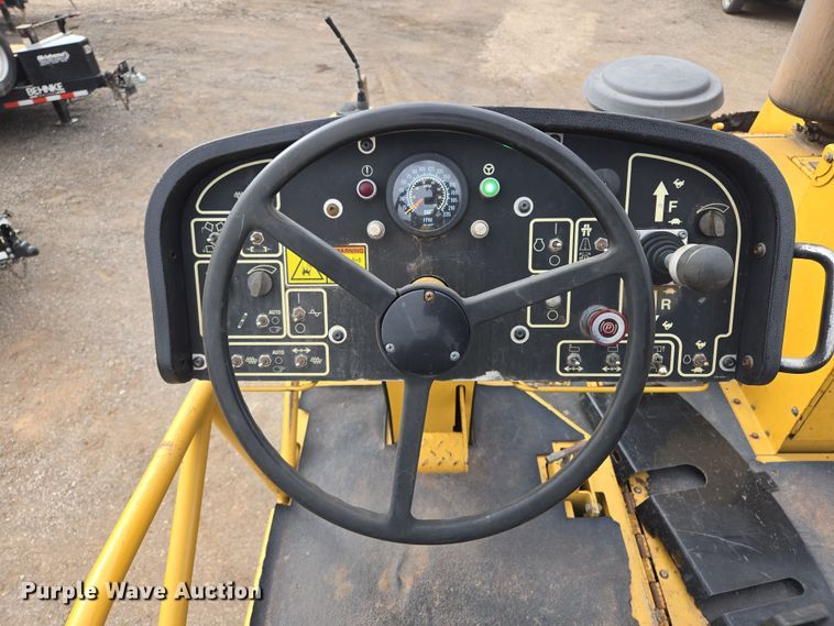 image for item EL5711 2009 Caterpillar AP-1055D paver