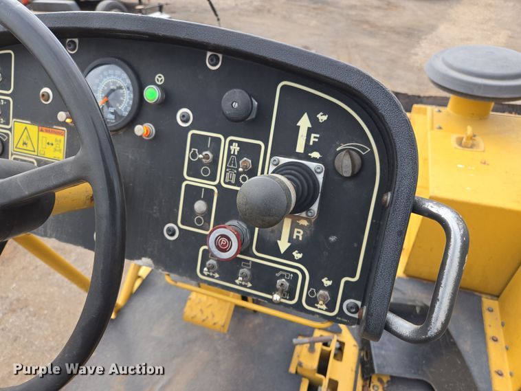 image for item EL5711 2009 Caterpillar AP-1055D paver