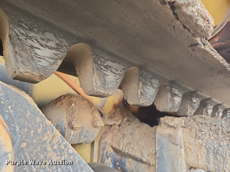 image for item EL5711 2009 Caterpillar AP-1055D paver