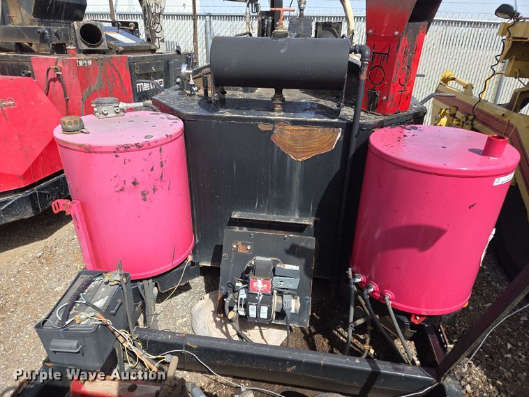 image for item EL5712 2015 Cimline 230 Magma melter applicator