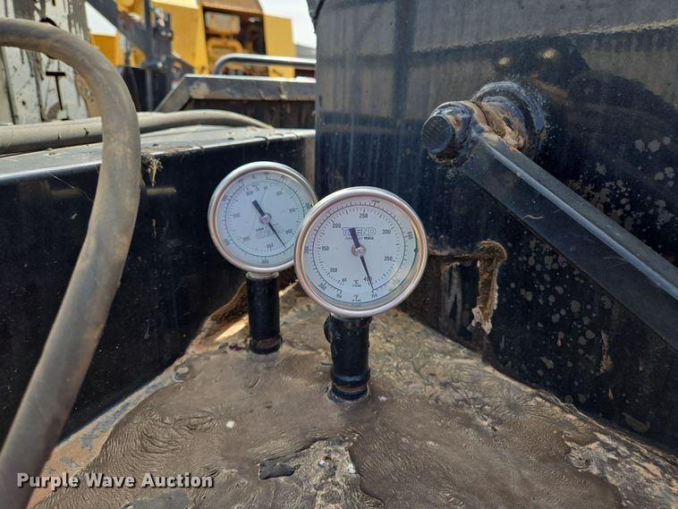 image for item EL5713 2009 Cimline Metro 165 melter applicator