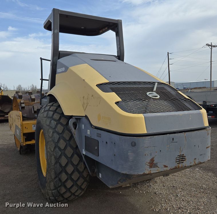 image for item EL5714 2013 Volvo SD115 single drum vibratory roller