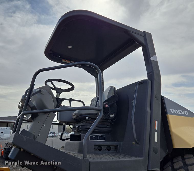 image for item EL5714 2013 Volvo SD115 single drum vibratory roller