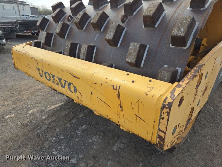 image for item EL5714 2013 Volvo SD115 single drum vibratory roller