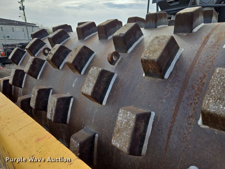 image for item EL5714 2013 Volvo SD115 single drum vibratory roller