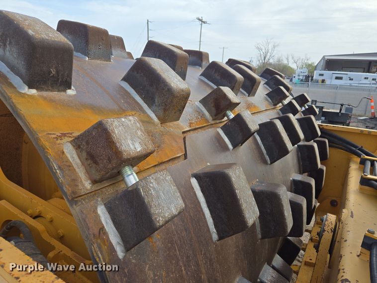 image for item EL5714 2013 Volvo SD115 single drum vibratory roller