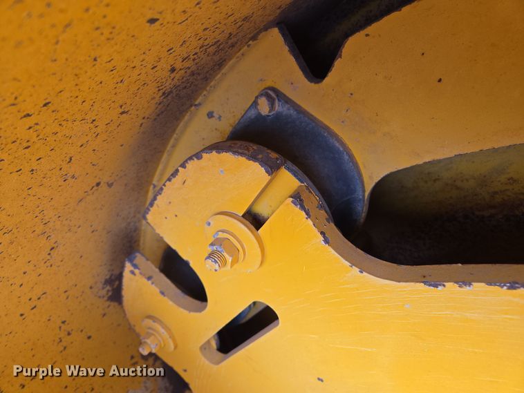 image for item EL5714 2013 Volvo SD115 single drum vibratory roller