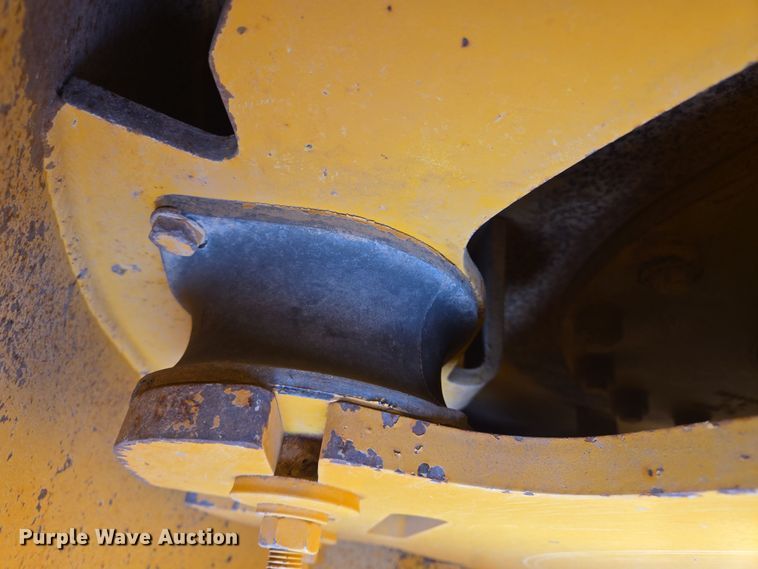 image for item EL5714 2013 Volvo SD115 single drum vibratory roller