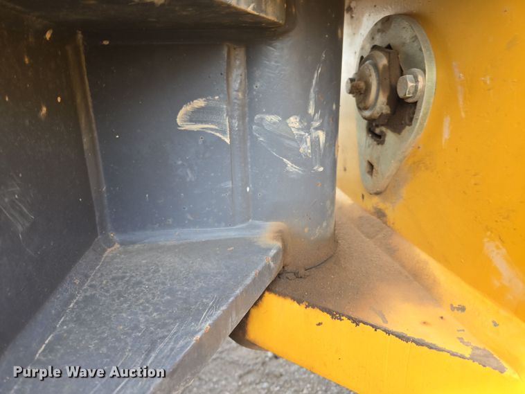 image for item EL5714 2013 Volvo SD115 single drum vibratory roller