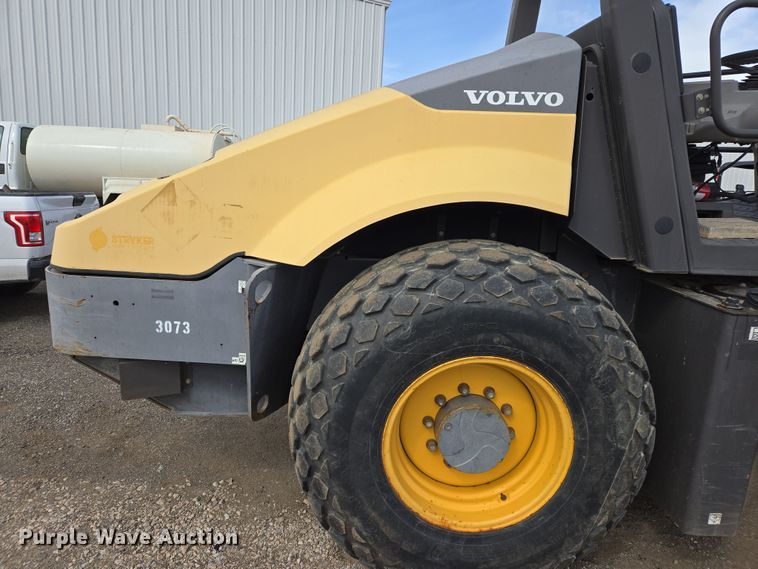 image for item EL5714 2013 Volvo SD115 single drum vibratory roller