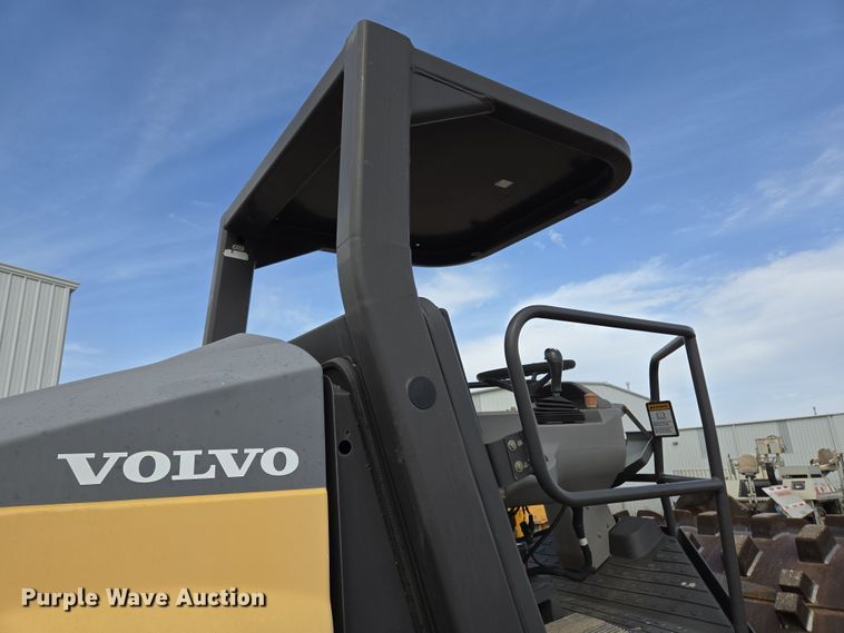 image for item EL5714 2013 Volvo SD115 single drum vibratory roller