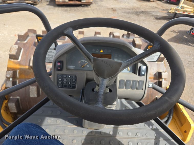 image for item EL5714 2013 Volvo SD115 single drum vibratory roller