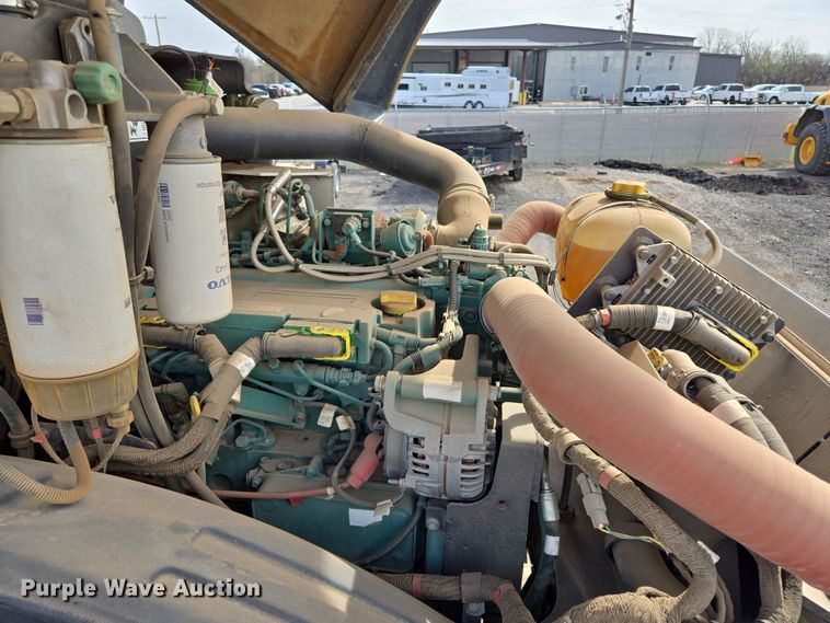 image for item EL5714 2013 Volvo SD115 single drum vibratory roller