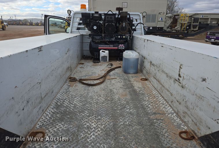 image for item EL5715 2018 Ford F550 Super Duty XL utility / service truck