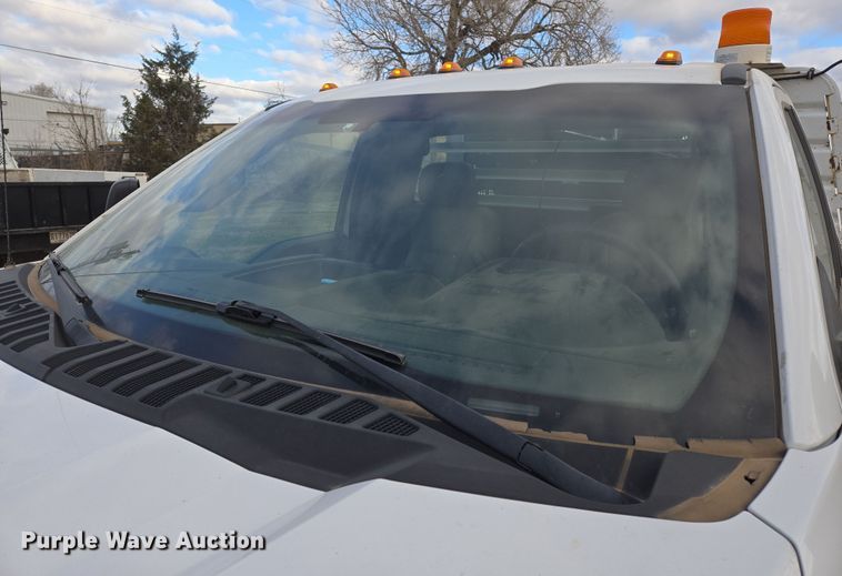 image for item EL5715 2018 Ford F550 Super Duty XL utility / service truck