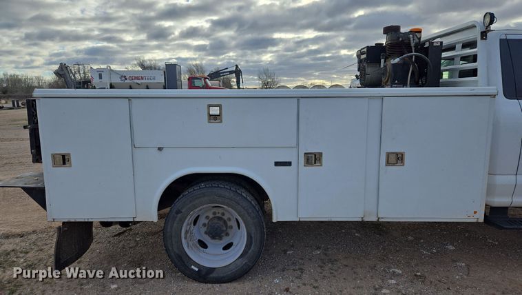 image for item EL5715 2018 Ford F550 Super Duty XL utility / service truck