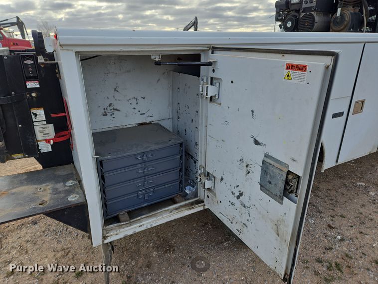 image for item EL5715 2018 Ford F550 Super Duty XL utility / service truck