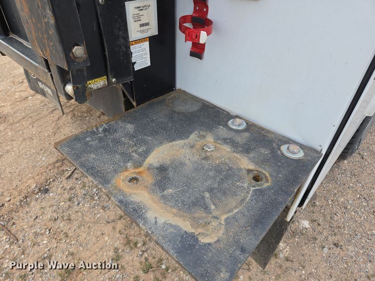 image for item EL5715 2018 Ford F550 Super Duty XL utility / service truck