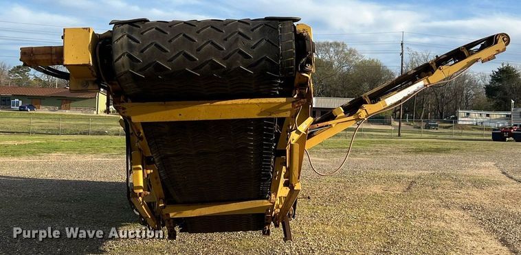 image for item EL5720 2005 Screen Machine 621T trommel screen