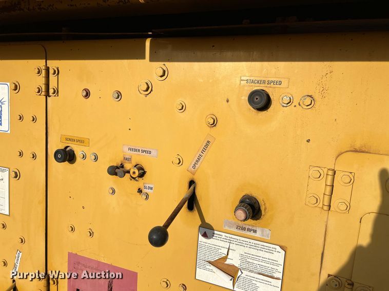 image for item EL5720 2005 Screen Machine 621T trommel screen