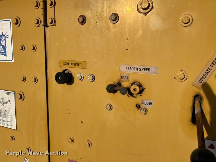 image for item EL5720 2005 Screen Machine 621T trommel screen