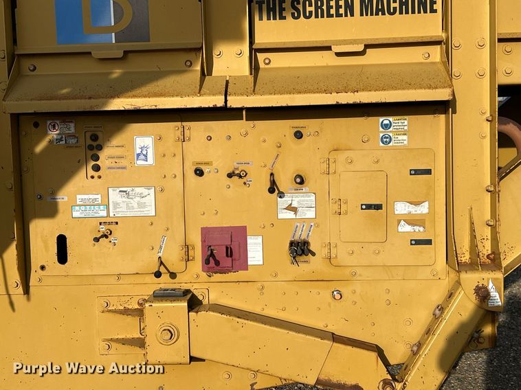 image for item EL5720 2005 Screen Machine 621T trommel screen