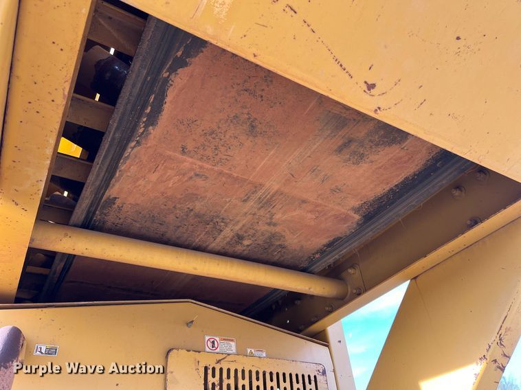 image for item EL5720 2005 Screen Machine 621T trommel screen