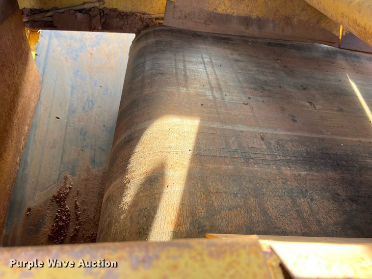 image for item EL5720 2005 Screen Machine 621T trommel screen