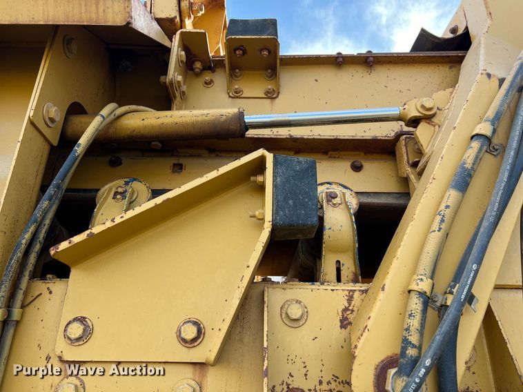 image for item EL5720 2005 Screen Machine 621T trommel screen