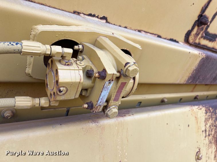 image for item EL5720 2005 Screen Machine 621T trommel screen