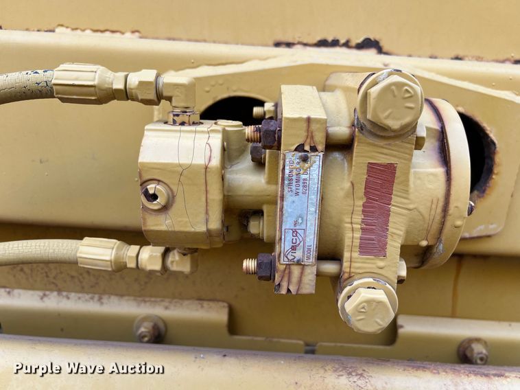 image for item EL5720 2005 Screen Machine 621T trommel screen