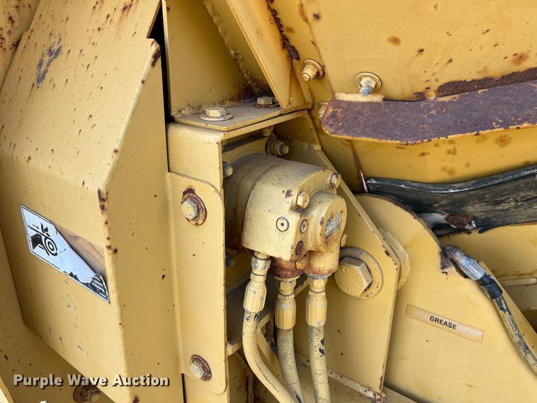 image for item EL5720 2005 Screen Machine 621T trommel screen