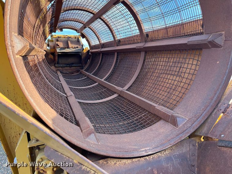 image for item EL5720 2005 Screen Machine 621T trommel screen