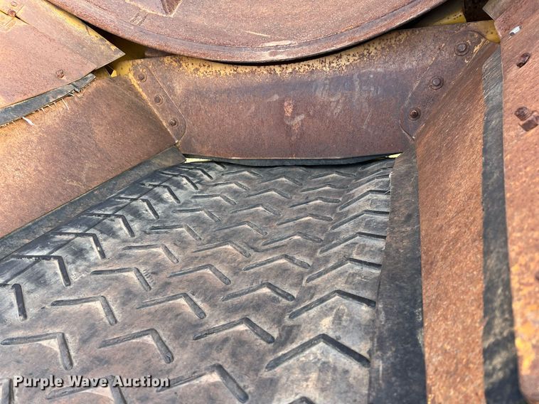 image for item EL5720 2005 Screen Machine 621T trommel screen