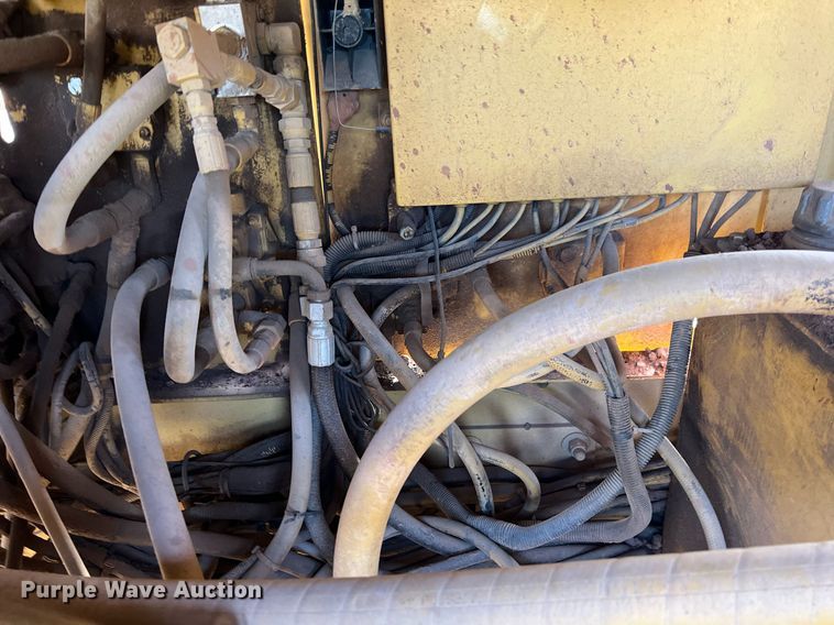 image for item EL5720 2005 Screen Machine 621T trommel screen