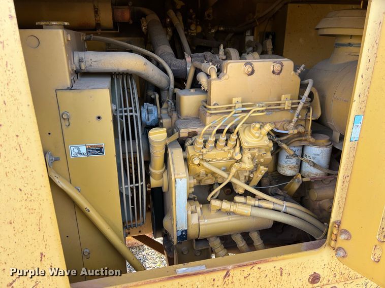 image for item EL5720 2005 Screen Machine 621T trommel screen