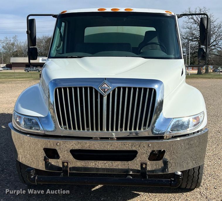 image for item EL5722 2007 Freightliner 4300 water truck