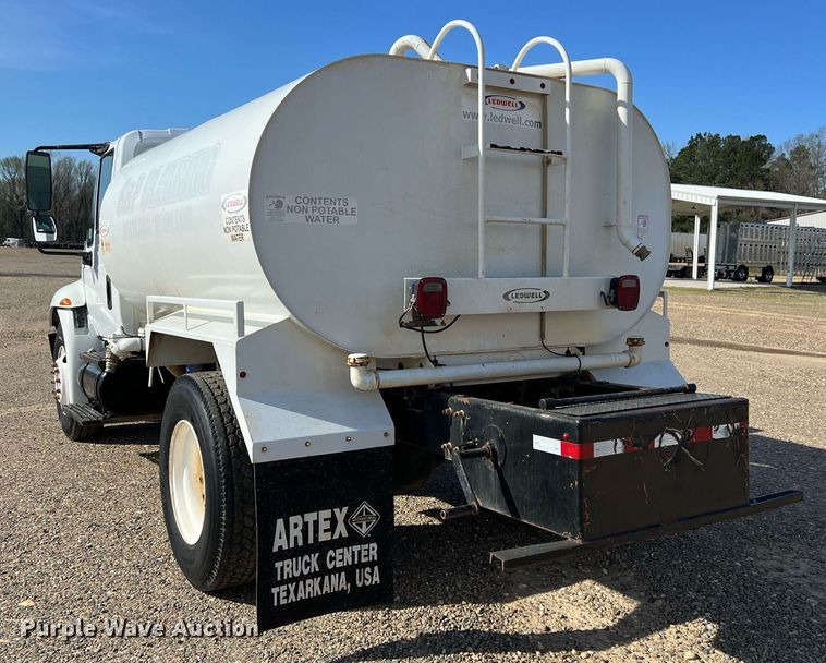 image for item EL5722 2007 Freightliner 4300 water truck