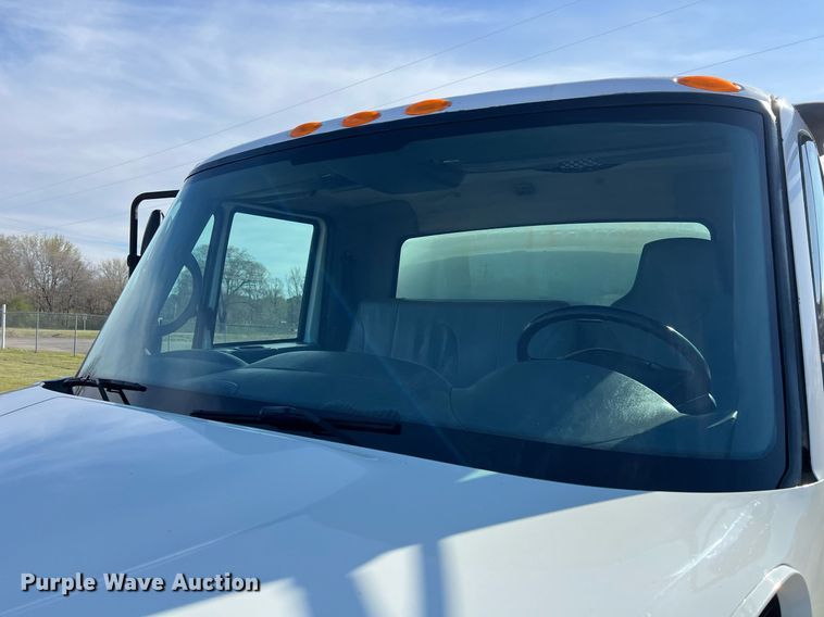 image for item EL5722 2007 Freightliner 4300 water truck