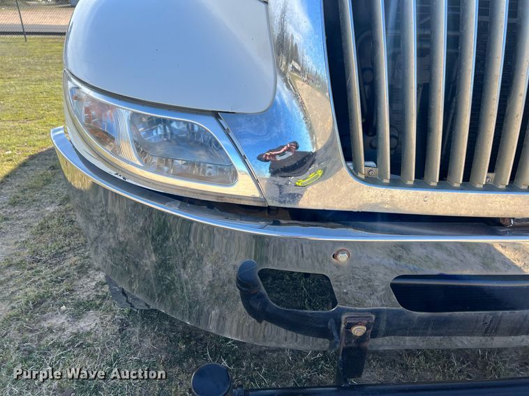 image for item EL5722 2007 Freightliner 4300 water truck